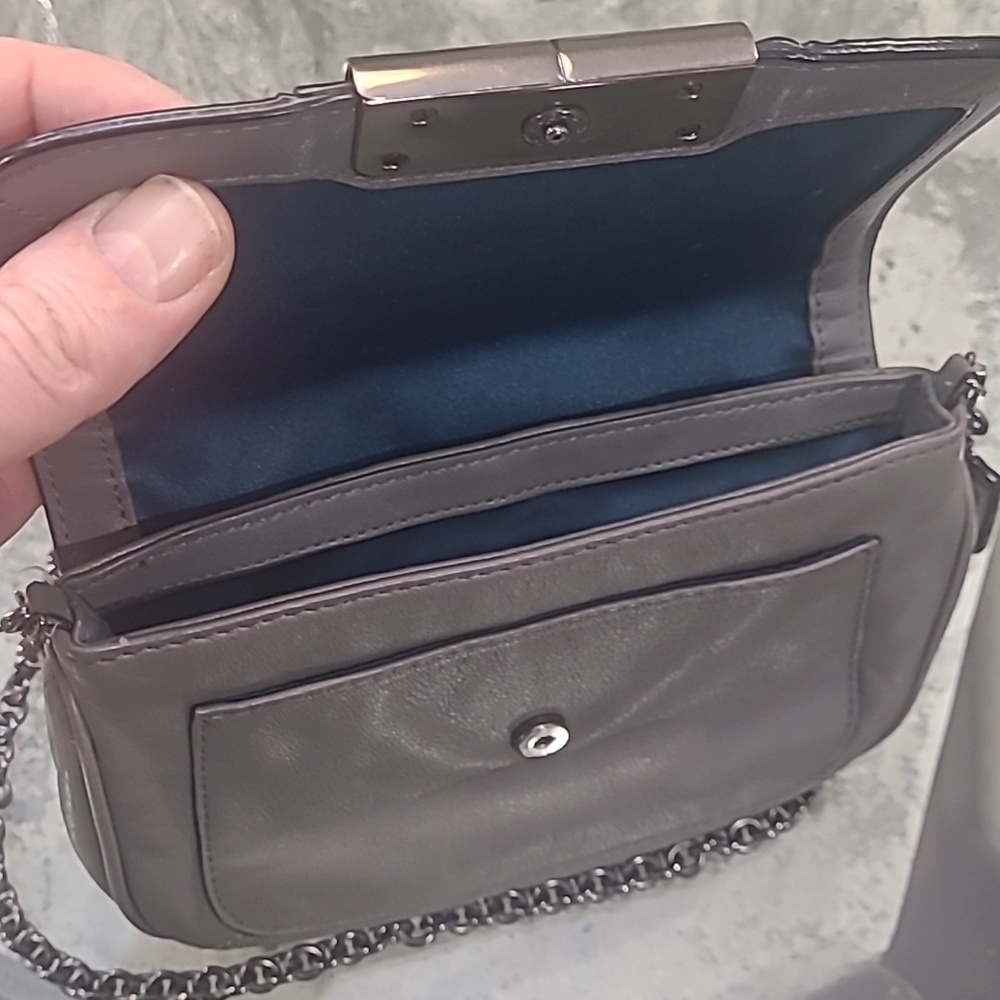COACH WOMEN'S GRAY LEATHER CROSSBODY CHAIN BAG - Picture 4 of 11